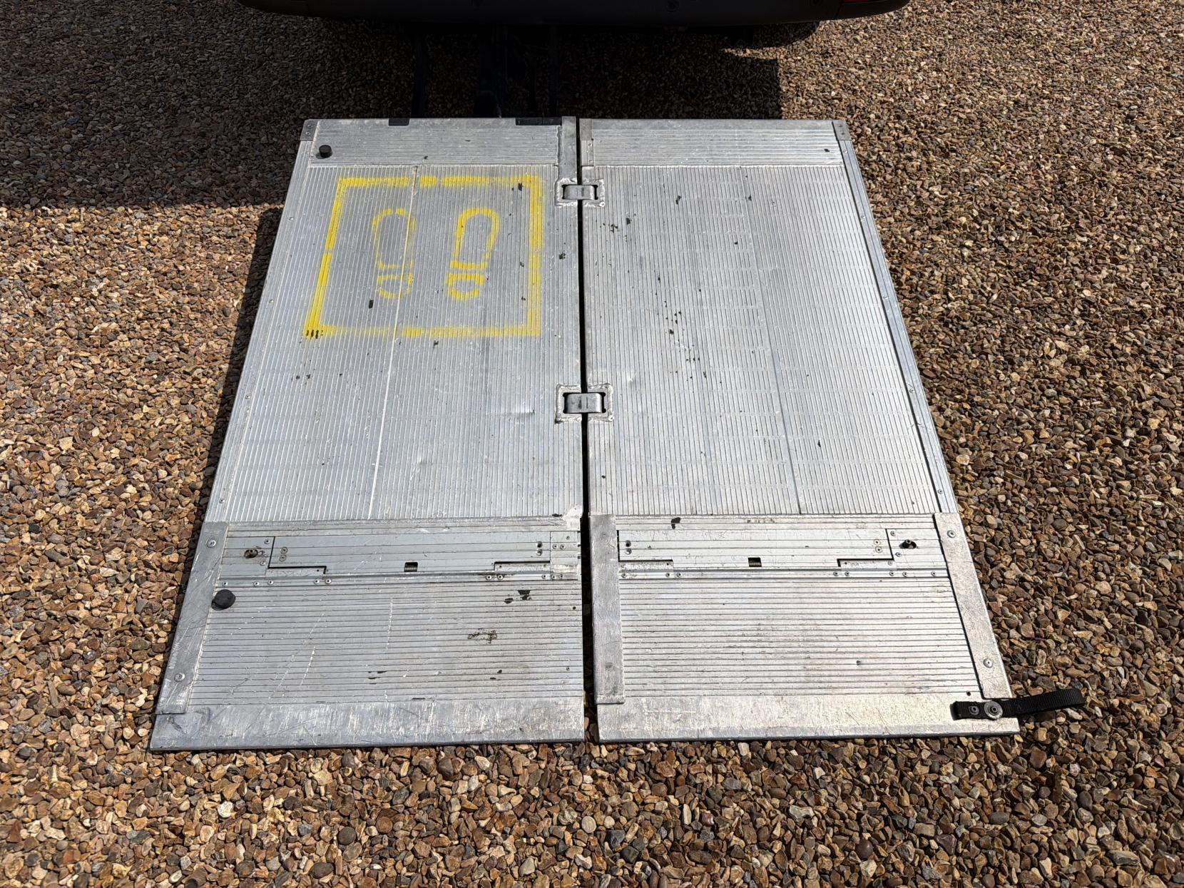 2021 Mercedes-Benz Sprinter 2.0 315 CDI Progressive Panel Van 5dr Diesel Manual RWD L2 H2 Euro 6 (s/s) (150 ps) - Thumbnail 32