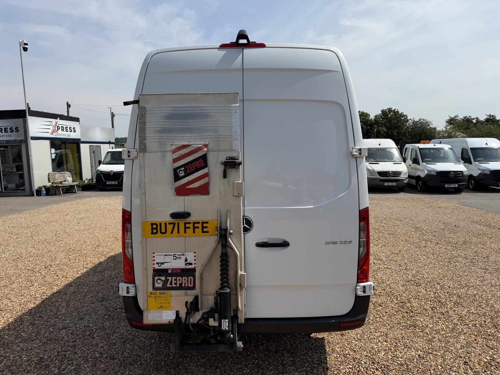 2021 Mercedes-Benz Sprinter 2.0 315 CDI Progressive Panel Van 5dr Diesel Manual RWD L2 H2 Euro 6 (s/s) (150 ps) - Thumbnail 10