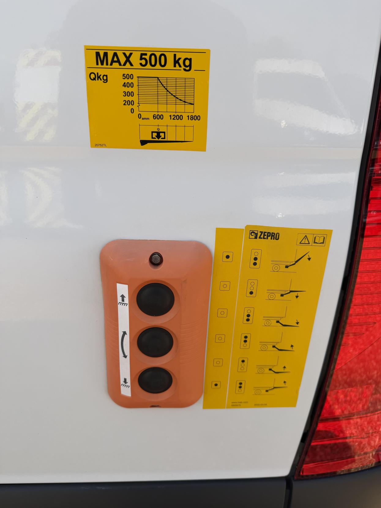 2021 Mercedes-Benz Sprinter 2.0 315 CDI Progressive Panel Van 5dr Diesel Manual RWD L2 H2 Euro 6 (s/s) (150 ps) - Thumbnail 26