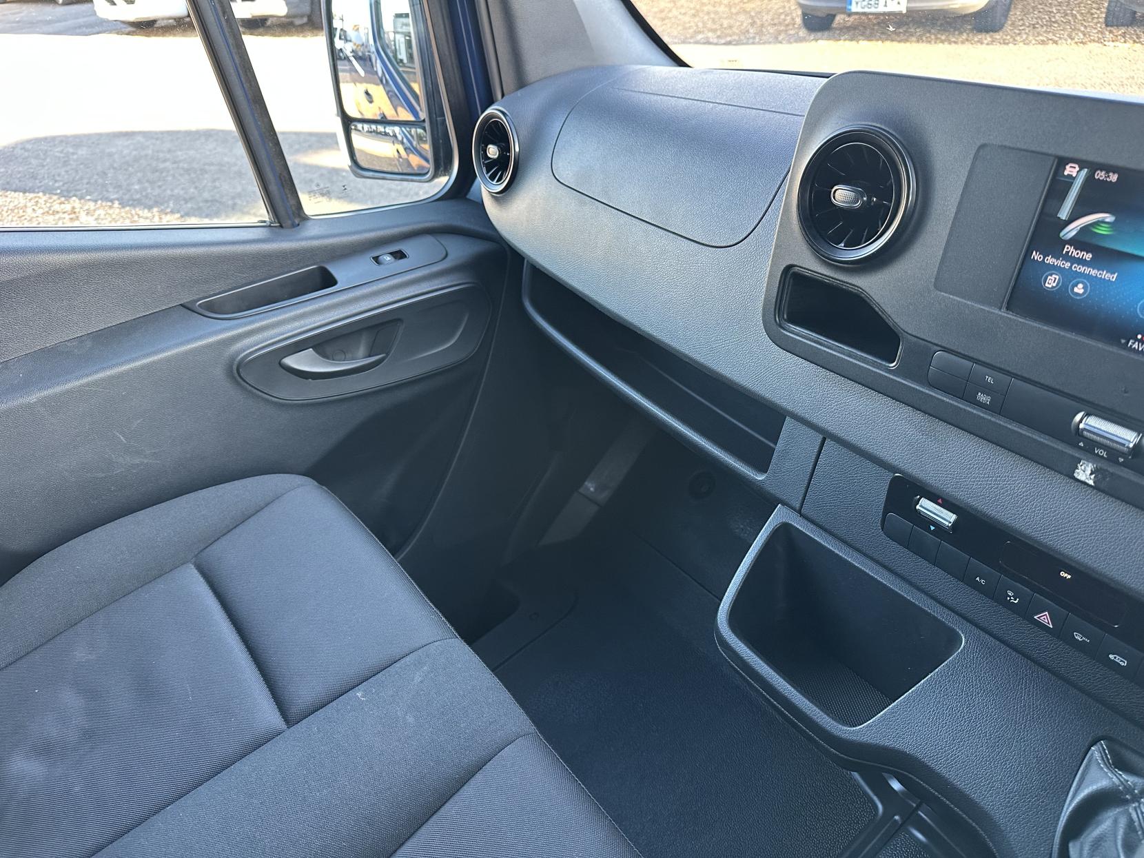 Mercedes-Benz Sprinter 2.1 316 CDI Panel Van 5dr Diesel Manual RWD L2 H2 Euro 6 (163 ps)