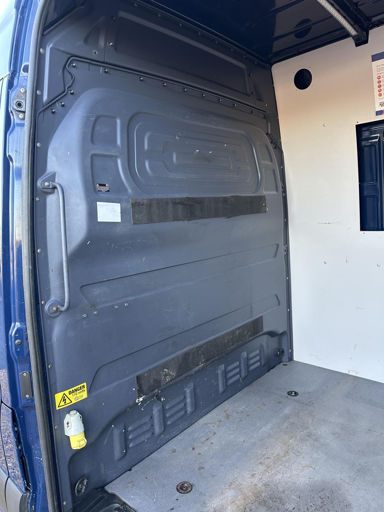 Mercedes-Benz Sprinter 2.1 316 CDI Panel Van 5dr Diesel Manual RWD L2 H2 Euro 6 (163 ps)