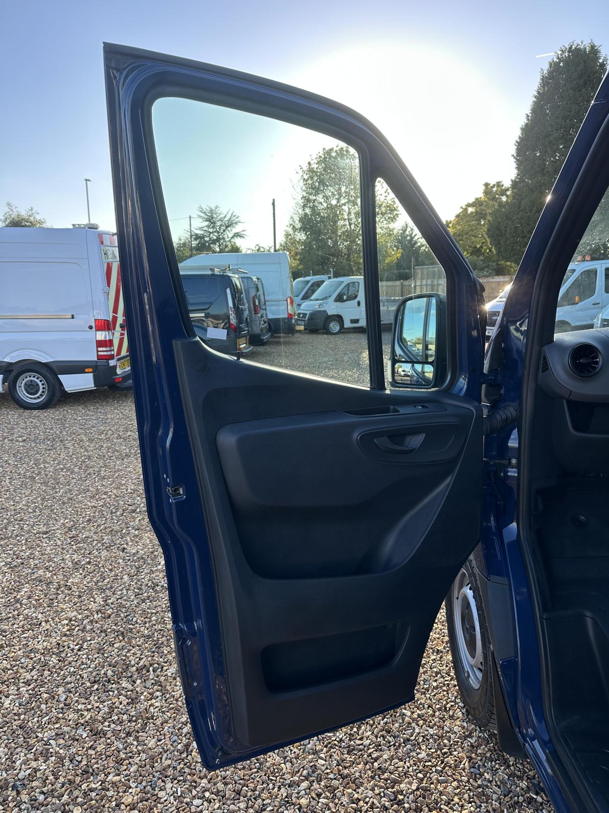 Mercedes-Benz Sprinter 2.1 316 CDI Panel Van 5dr Diesel Manual RWD L2 H2 Euro 6 (163 ps)