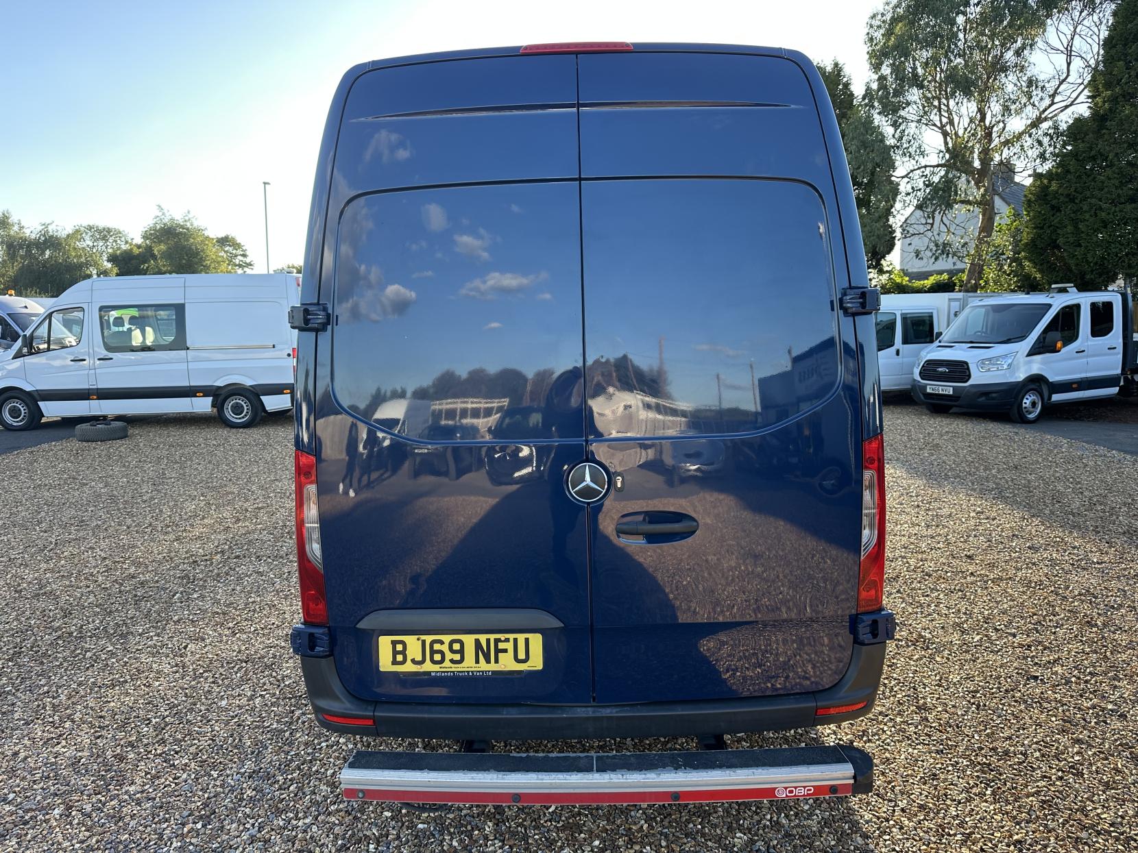 Mercedes-Benz Sprinter 2.1 316 CDI Panel Van 5dr Diesel Manual RWD L2 H2 Euro 6 (163 ps)
