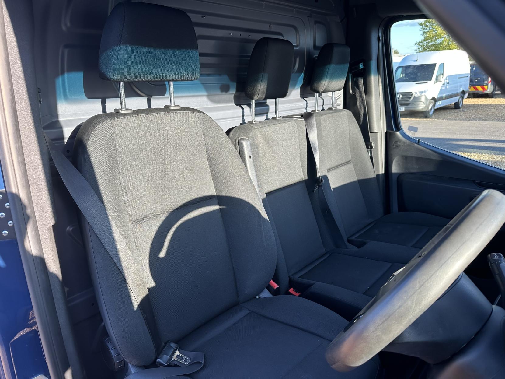 Mercedes-Benz Sprinter 2.1 316 CDI Panel Van 5dr Diesel Manual RWD L2 H2 Euro 6 (163 ps)