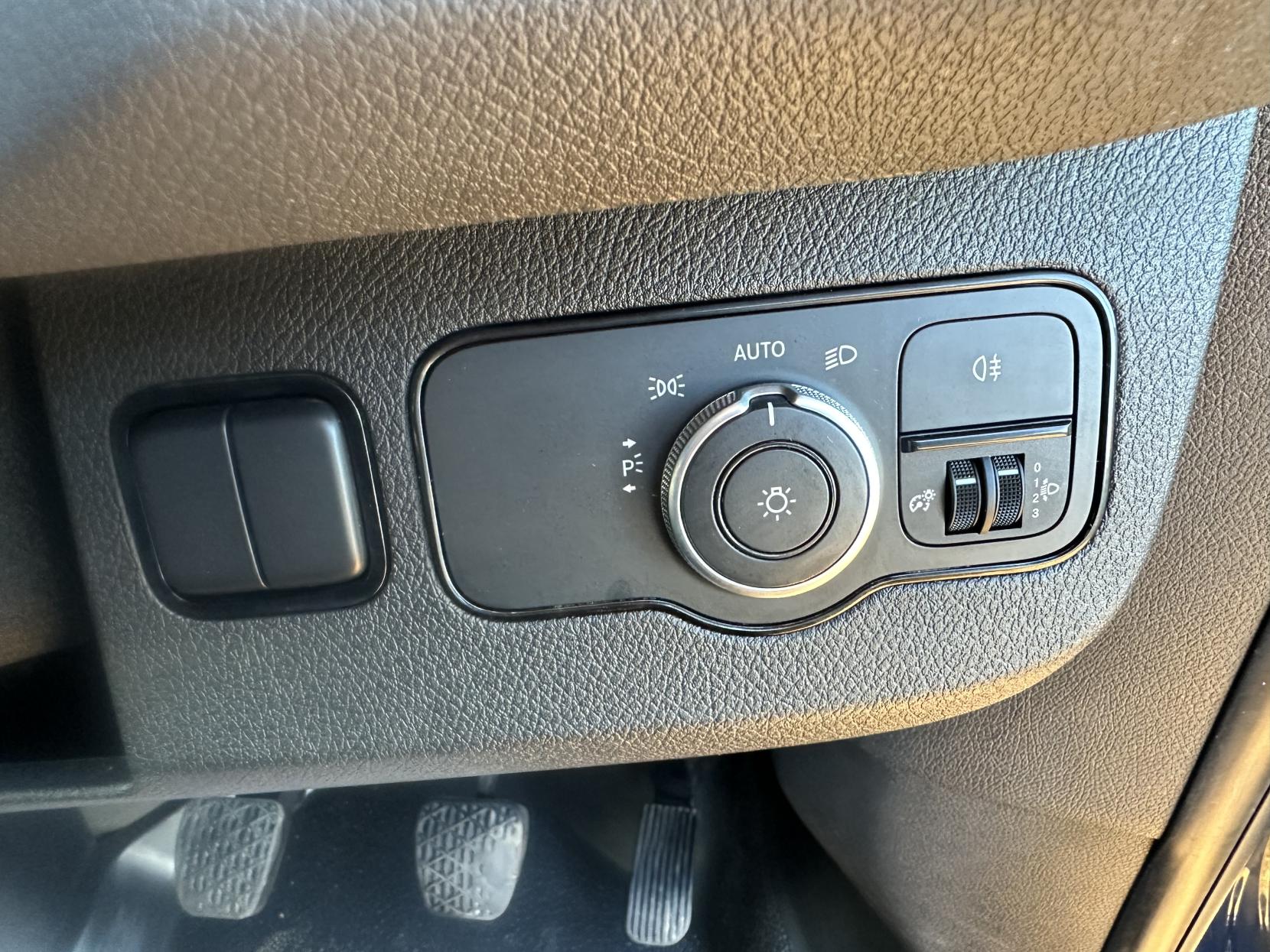 Mercedes-Benz Sprinter 2.1 316 CDI Panel Van 5dr Diesel Manual RWD L2 H2 Euro 6 (163 ps)