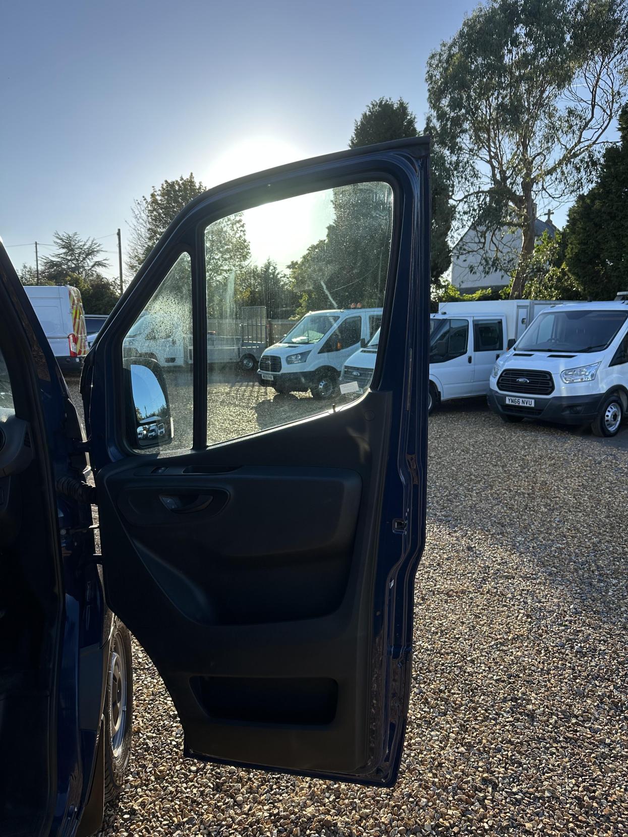 Mercedes-Benz Sprinter 2.1 316 CDI Panel Van 5dr Diesel Manual RWD L2 H2 Euro 6 (163 ps)