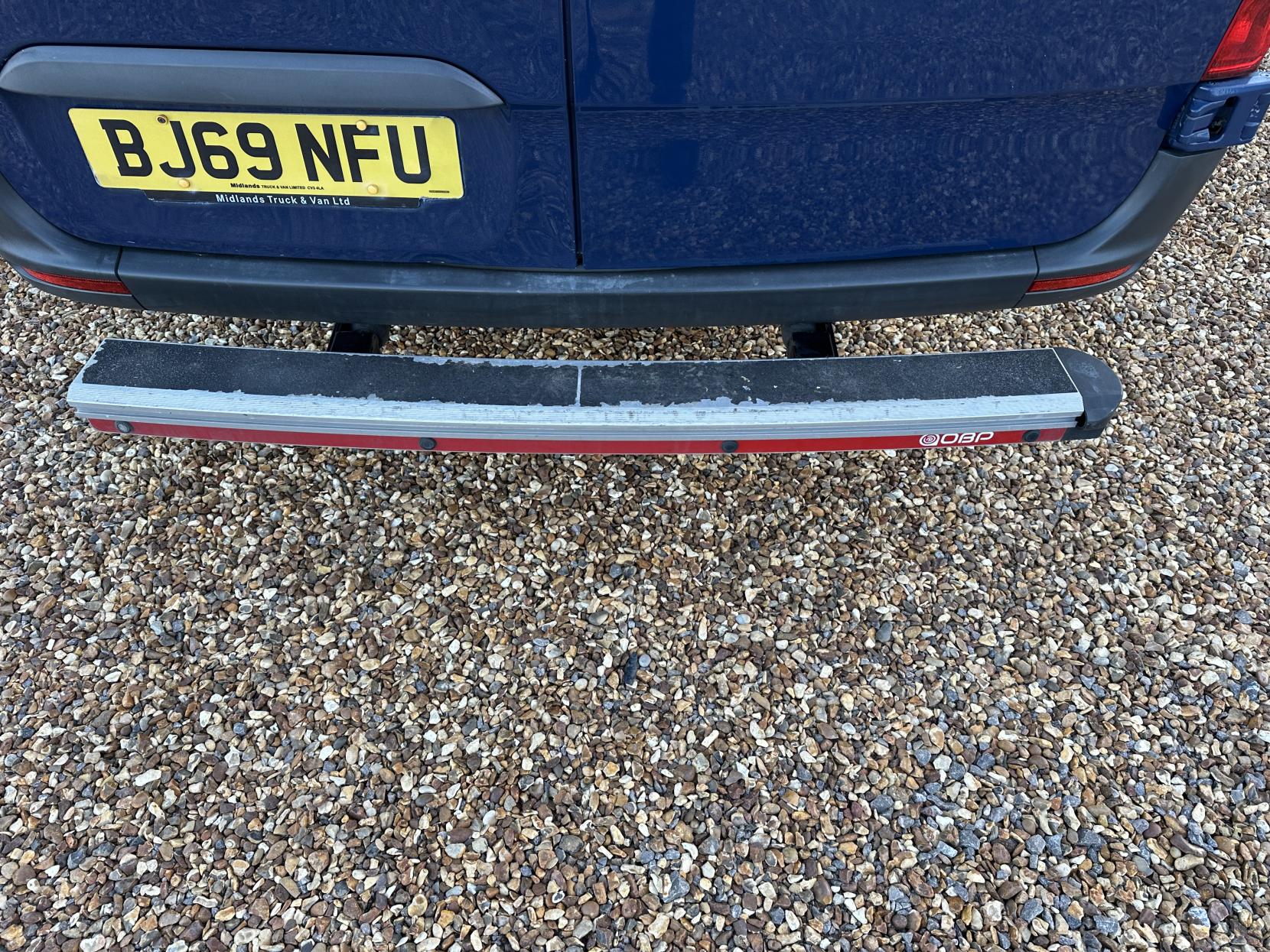 Mercedes-Benz Sprinter 2.1 316 CDI Panel Van 5dr Diesel Manual RWD L2 H2 Euro 6 (163 ps)