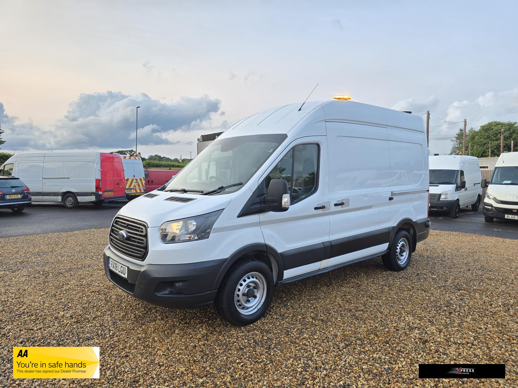 Ford Transit Transit 2.0 350 EcoBlue Panel Van 5dr Diesel Manual RWD L2 H3 Euro 6 (170 ps)