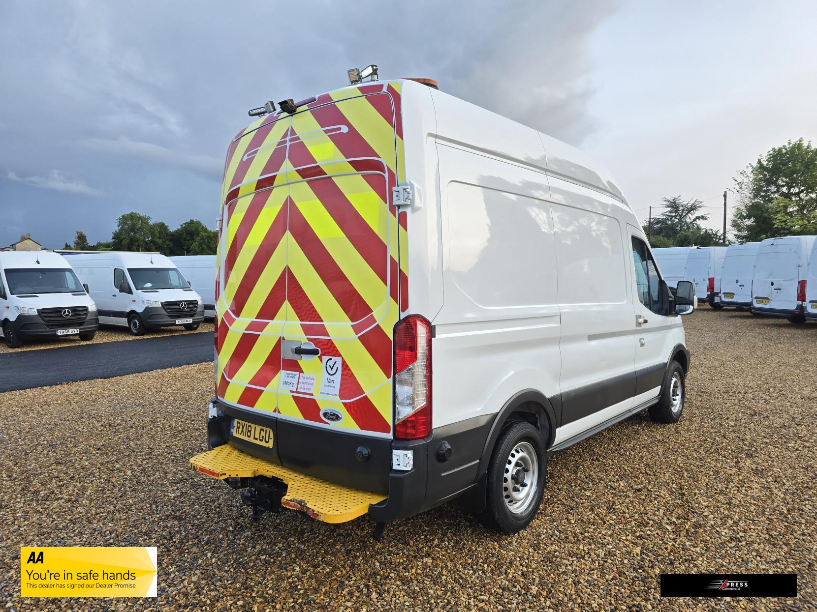 Ford Transit Transit 2.0 350 EcoBlue Panel Van 5dr Diesel Manual RWD L2 H3 Euro 6 (170 ps)