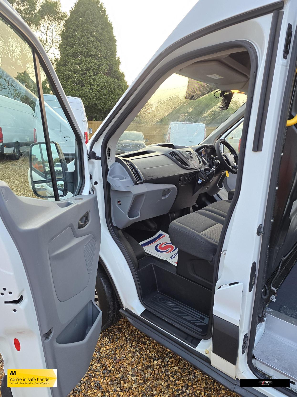Ford Transit Transit 2.0 350 EcoBlue Panel Van 5dr Diesel Manual RWD L2 H3 Euro 6 (170 ps)