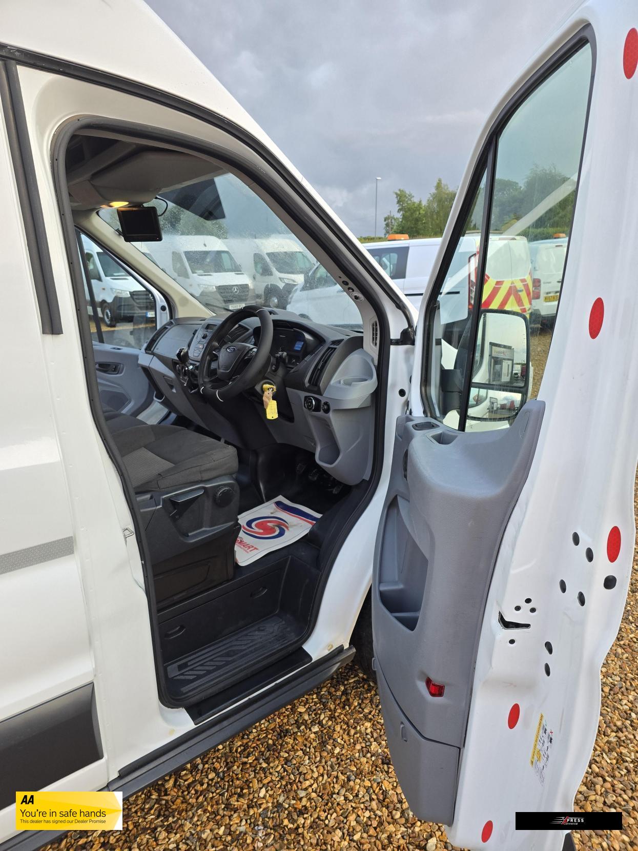 Ford Transit Transit 2.0 350 EcoBlue Panel Van 5dr Diesel Manual RWD L2 H3 Euro 6 (170 ps)