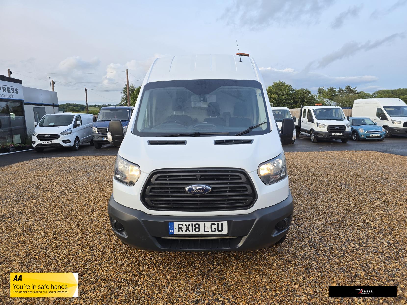 Ford Transit Transit 2.0 350 EcoBlue Panel Van 5dr Diesel Manual RWD L2 H3 Euro 6 (170 ps)