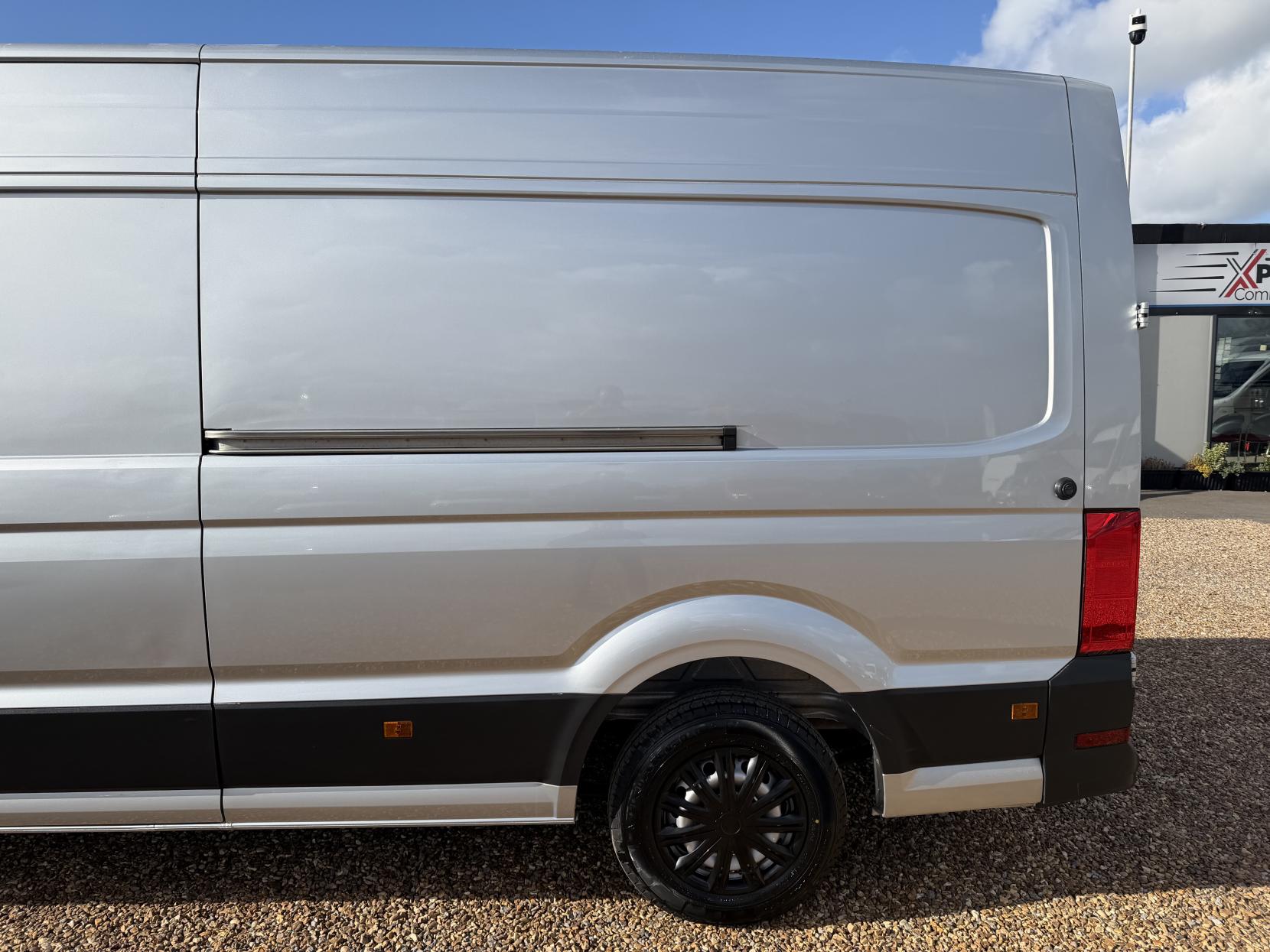 Volkswagen Crafter 2.0 TDI CR35 Trendline Panel Van 5dr Diesel Manual FWD LWB High Roof Euro 6 (s/s) (140 ps)