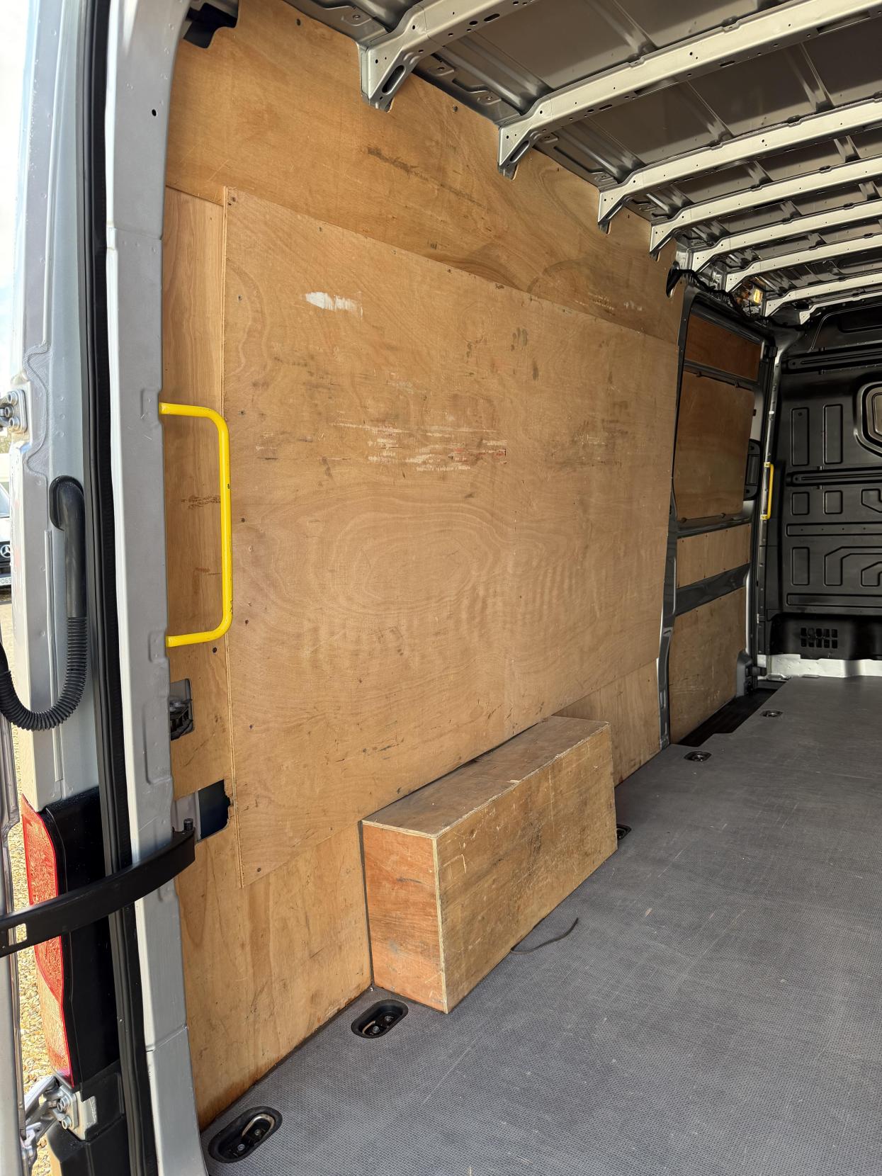 Volkswagen Crafter 2.0 TDI CR35 Trendline Panel Van 5dr Diesel Manual FWD LWB High Roof Euro 6 (s/s) (140 ps)