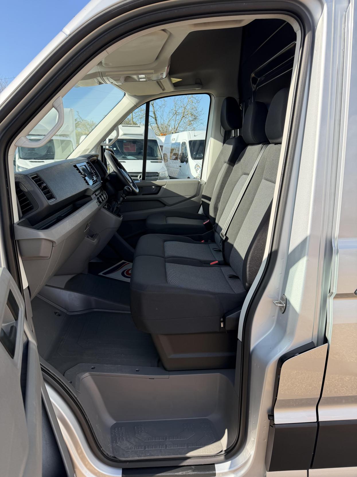 Volkswagen Crafter 2.0 TDI CR35 Trendline Panel Van 5dr Diesel Manual FWD LWB High Roof Euro 6 (s/s) (140 ps)