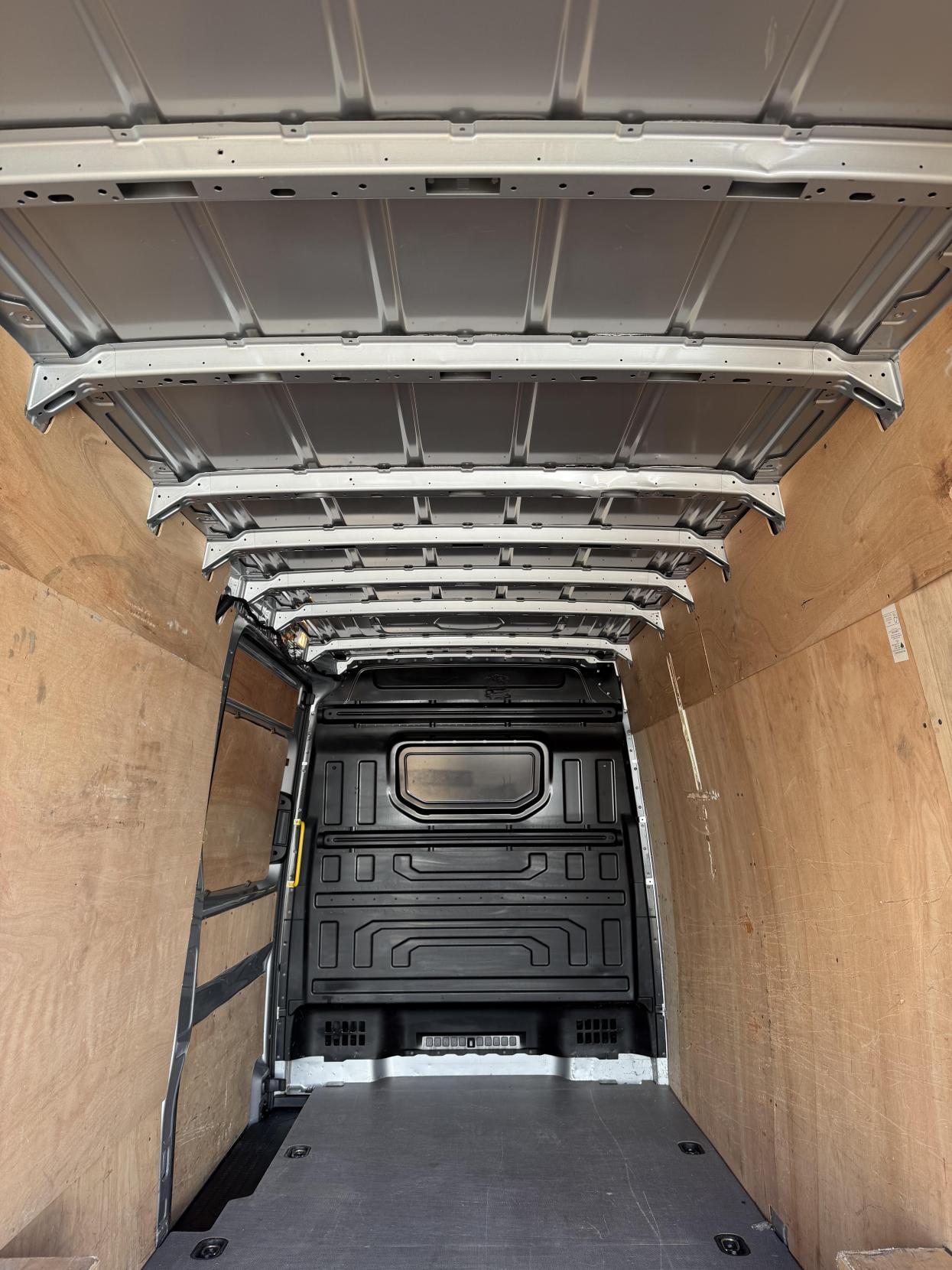 Volkswagen Crafter 2.0 TDI CR35 Trendline Panel Van 5dr Diesel Manual FWD LWB High Roof Euro 6 (s/s) (140 ps)