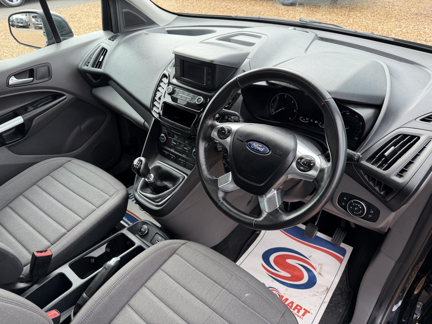 2019 Ford Grand Tourneo Connect 1.5 EcoBlue Titanium MPV 5dr Diesel Manual Euro 6 (s/s) (120 ps) - Thumbnail 2