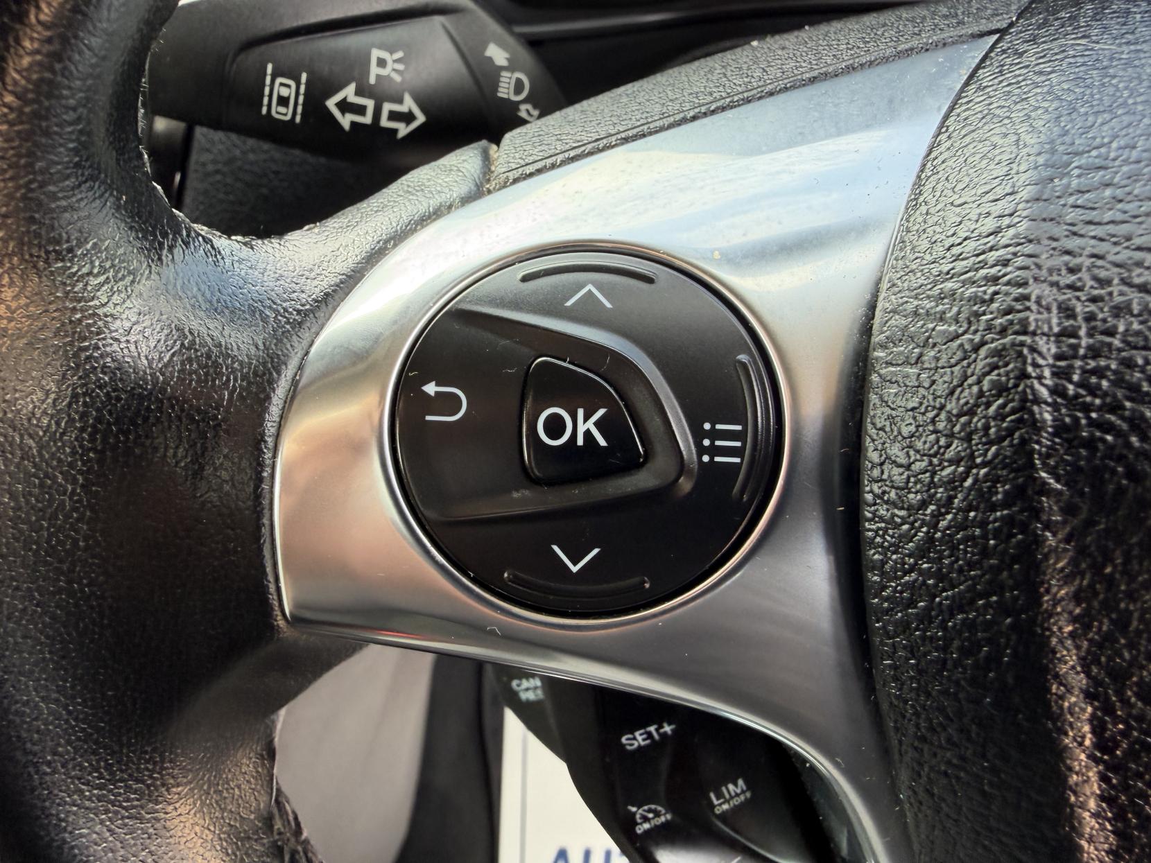 2019 Ford Grand Tourneo Connect 1.5 EcoBlue Titanium MPV 5dr Diesel Manual Euro 6 (s/s) (120 ps) - Thumbnail 17