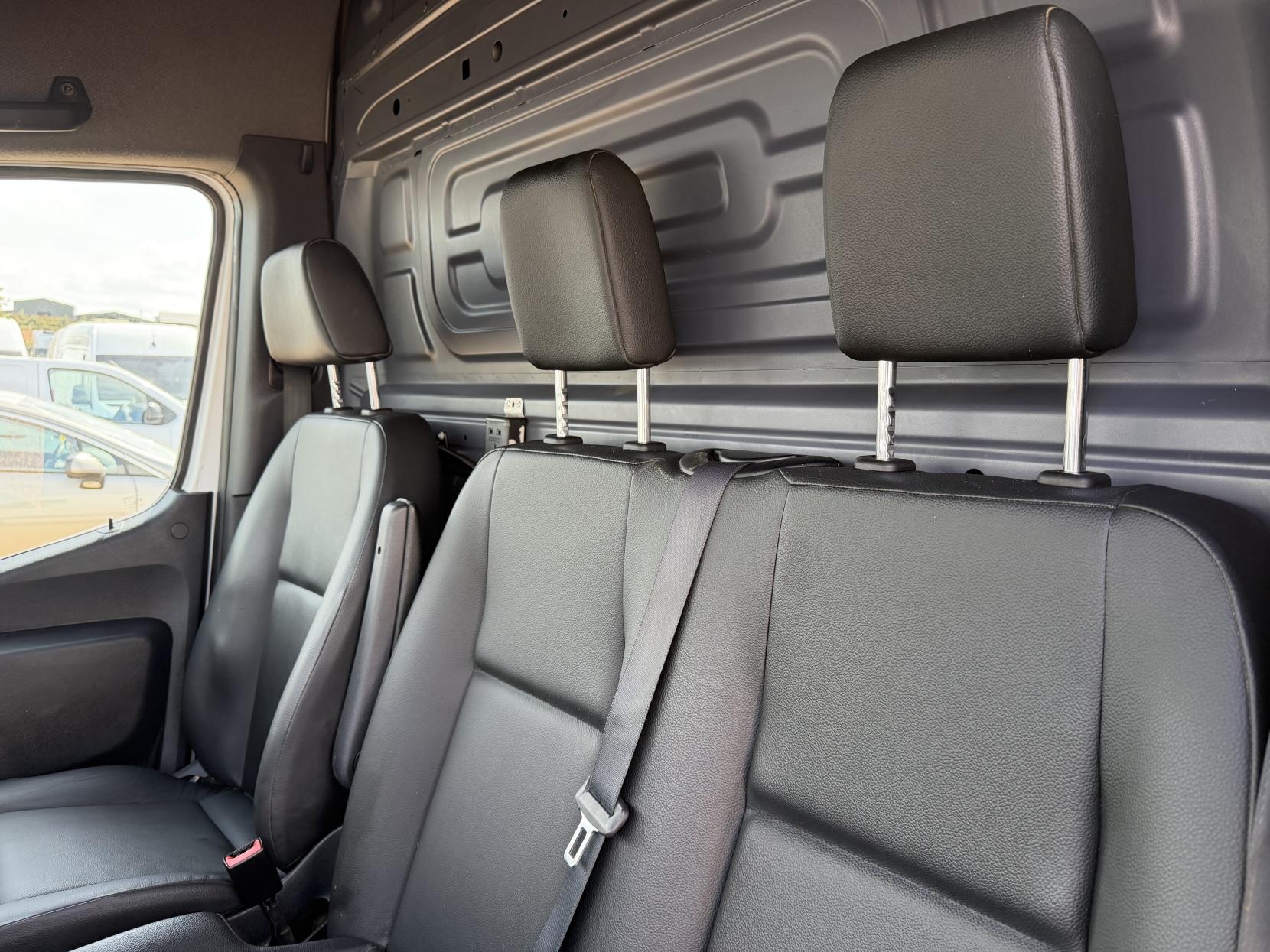 2021 Mercedes-Benz Sprinter 2.1 316 CDI Progressive Panel Van 5dr Diesel Manual RWD L2 H2 Euro 6 (s/s) (163 ps) - Thumbnail 15