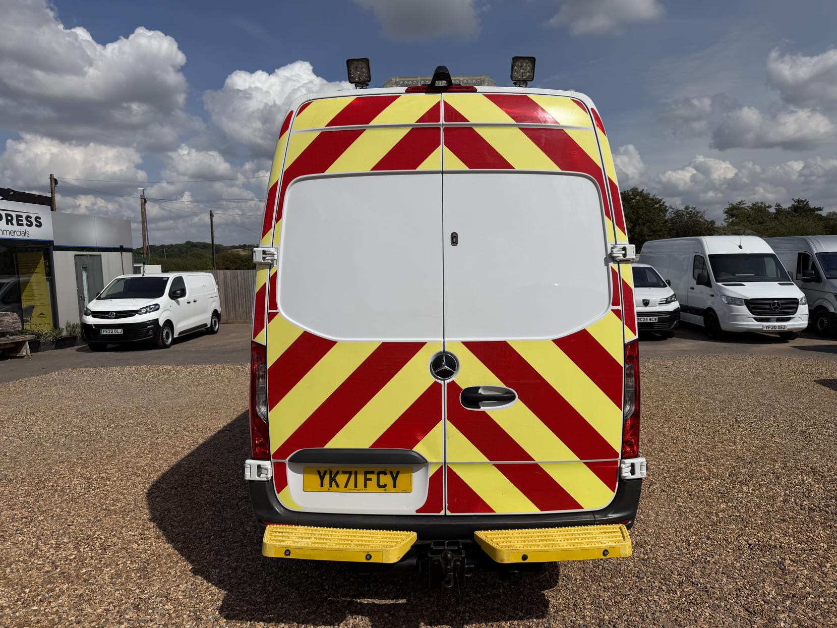 2021 Mercedes-Benz Sprinter 2.1 316 CDI Progressive Panel Van 5dr Diesel Manual RWD L2 H2 Euro 6 (s/s) (163 ps) - Thumbnail 10