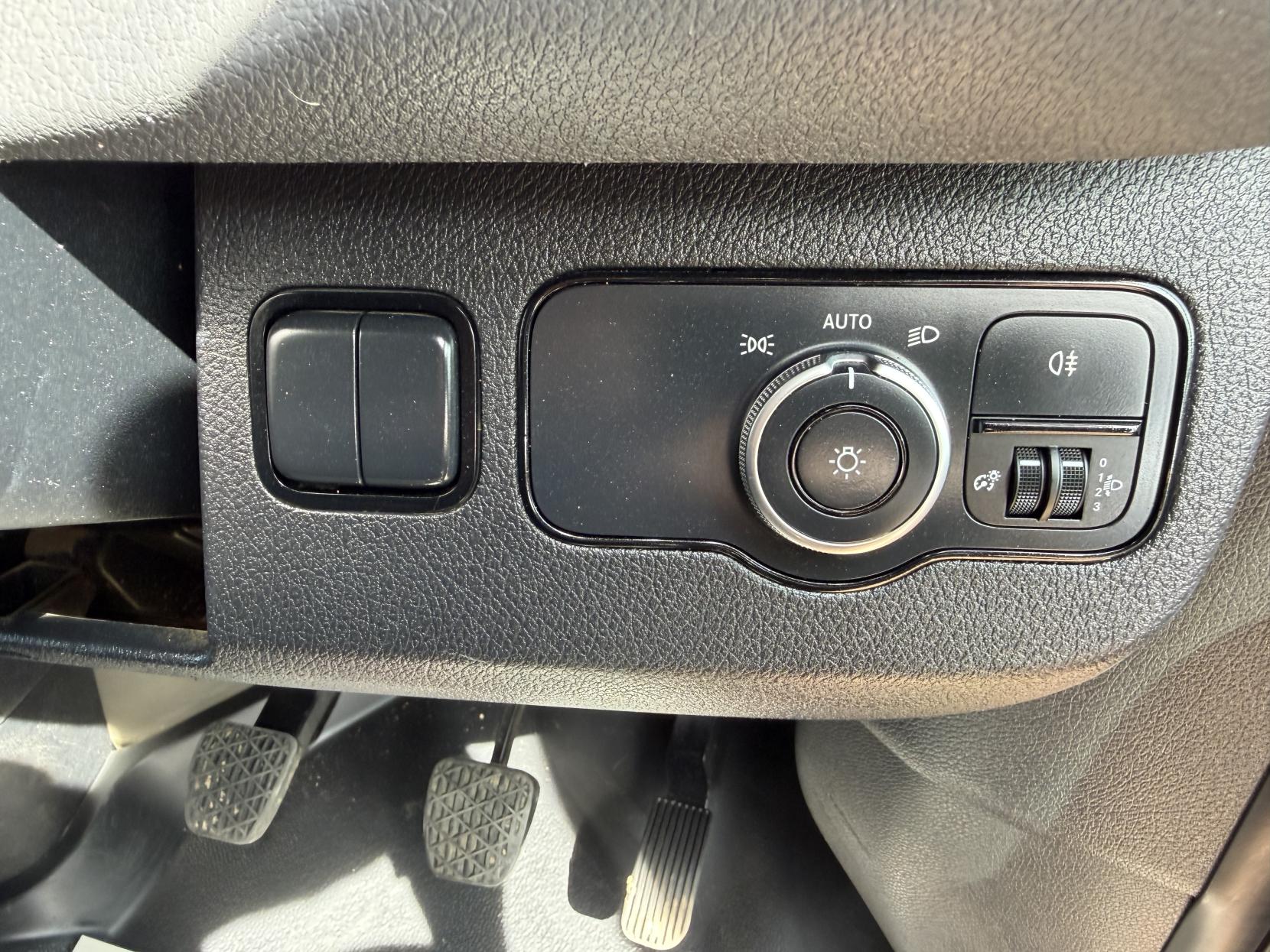 2021 Mercedes-Benz Sprinter 2.1 316 CDI Progressive Panel Van 5dr Diesel Manual RWD L2 H2 Euro 6 (s/s) (163 ps) - Thumbnail 17