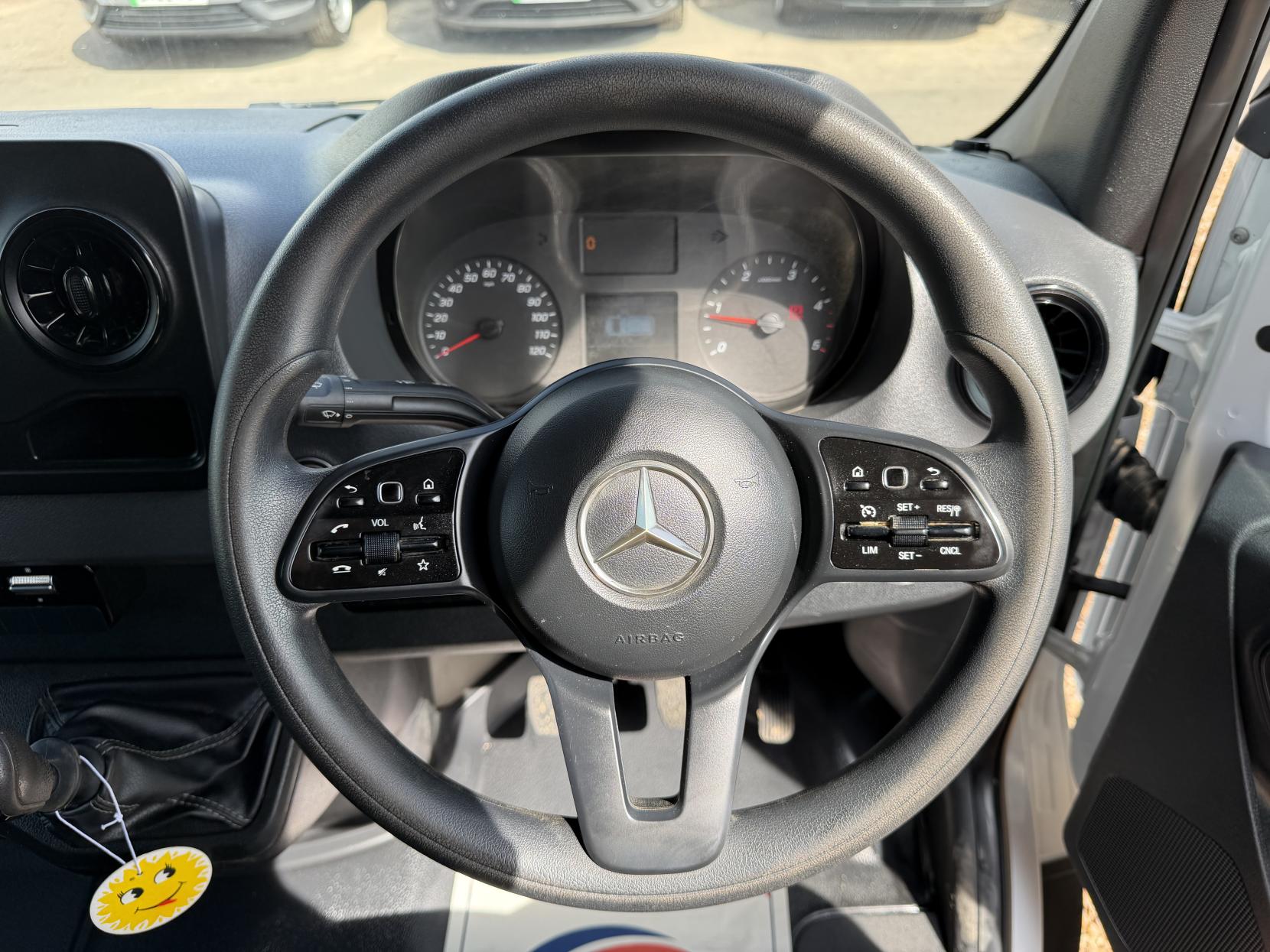 2021 Mercedes-Benz Sprinter 2.1 316 CDI Progressive Panel Van 5dr Diesel Manual RWD L2 H2 Euro 6 (s/s) (163 ps) - Thumbnail 21