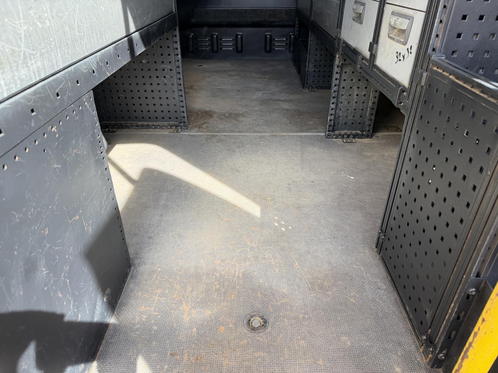 2021 Mercedes-Benz Sprinter 2.1 316 CDI Progressive Panel Van 5dr Diesel Manual RWD L2 H2 Euro 6 (s/s) (163 ps) - Thumbnail 48