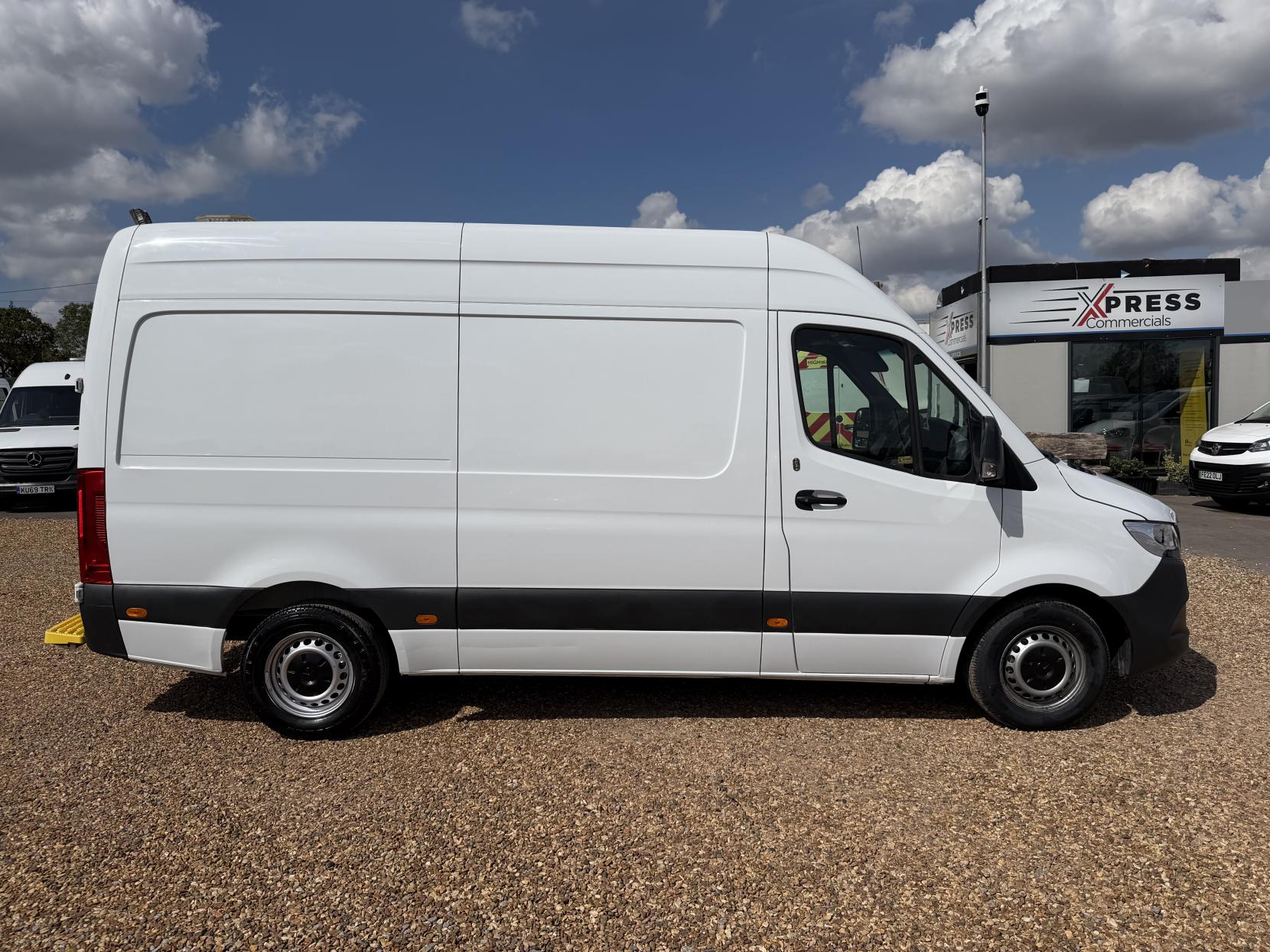 2021 Mercedes-Benz Sprinter 2.1 316 CDI Progressive Panel Van 5dr Diesel Manual RWD L2 H2 Euro 6 (s/s) (163 ps) - Thumbnail 12