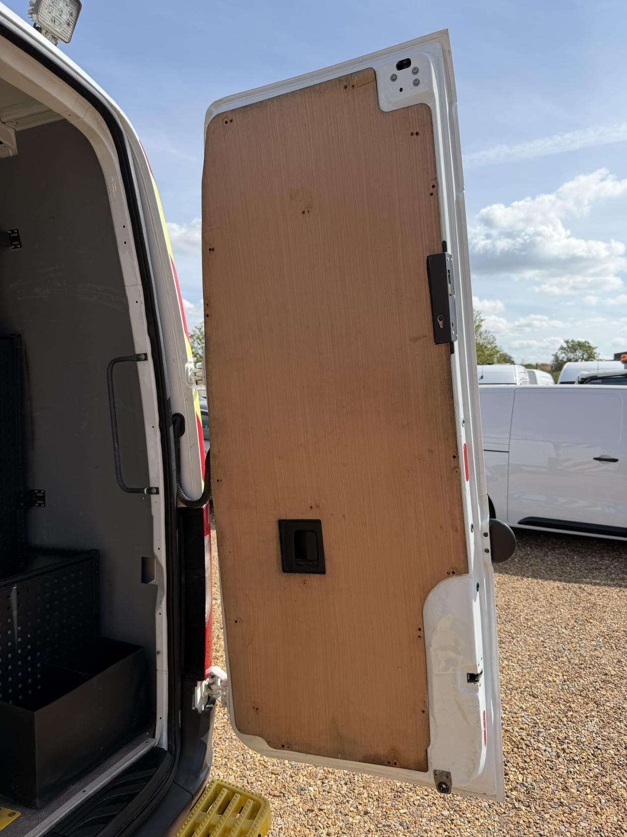 2021 Mercedes-Benz Sprinter 2.1 316 CDI Progressive Panel Van 5dr Diesel Manual RWD L2 H2 Euro 6 (s/s) (163 ps) - Thumbnail 51