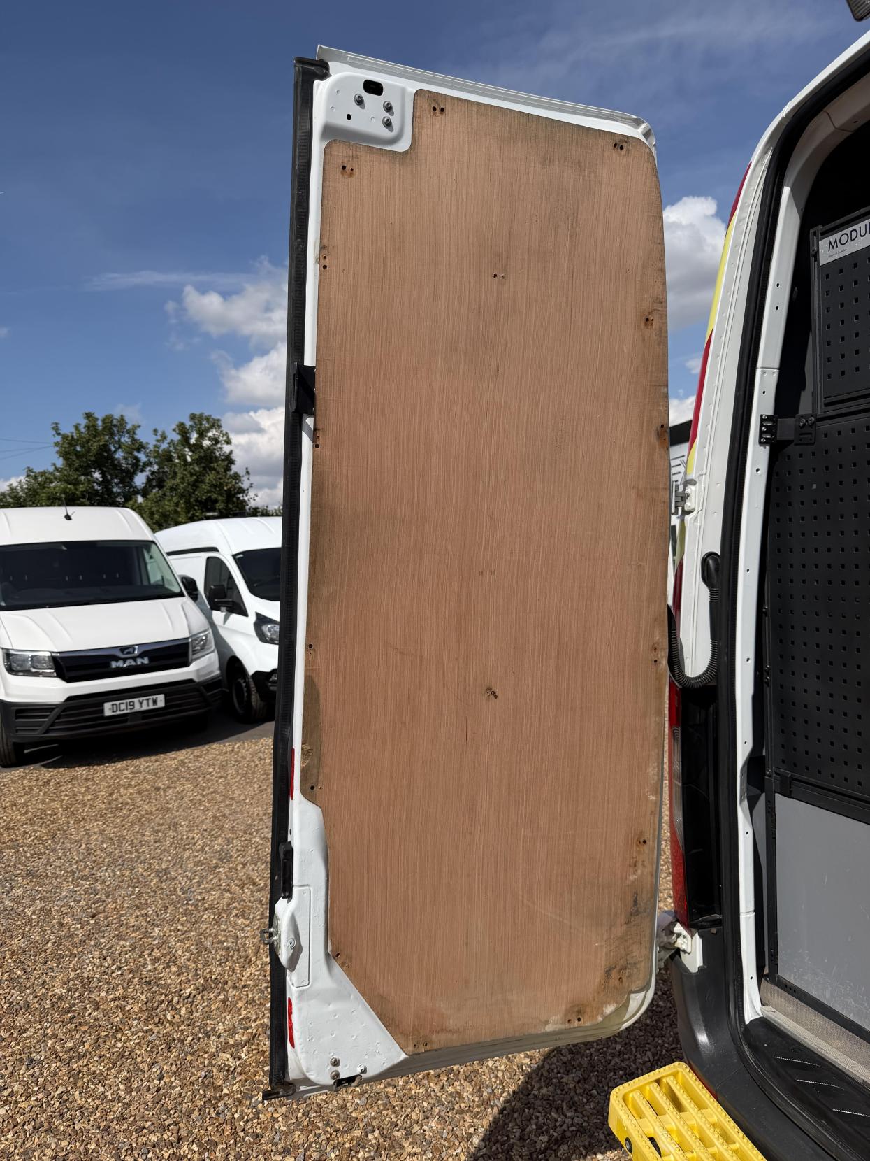 2021 Mercedes-Benz Sprinter 2.1 316 CDI Progressive Panel Van 5dr Diesel Manual RWD L2 H2 Euro 6 (s/s) (163 ps) - Thumbnail 46