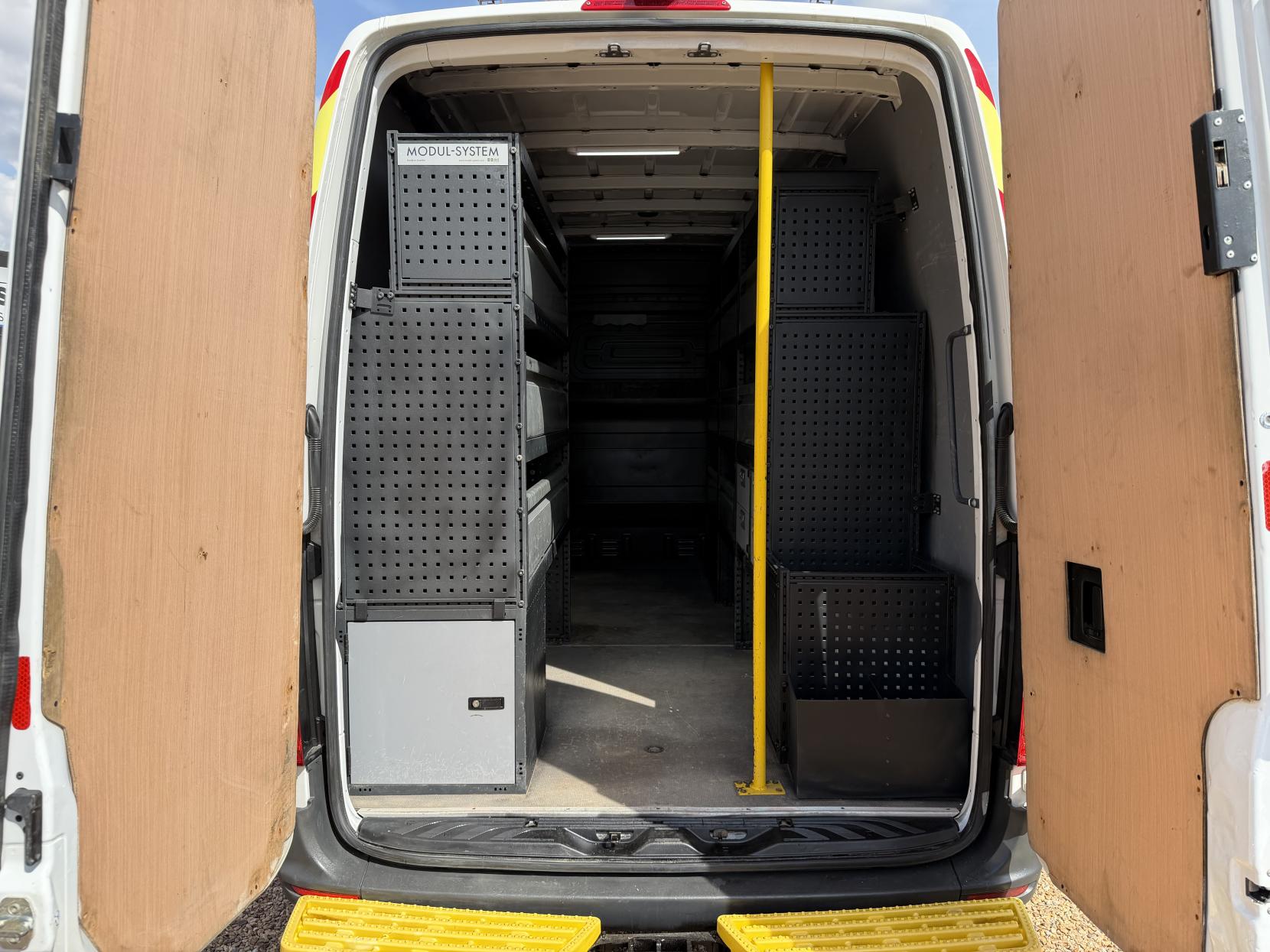 2021 Mercedes-Benz Sprinter 2.1 316 CDI Progressive Panel Van 5dr Diesel Manual RWD L2 H2 Euro 6 (s/s) (163 ps) - Thumbnail 3
