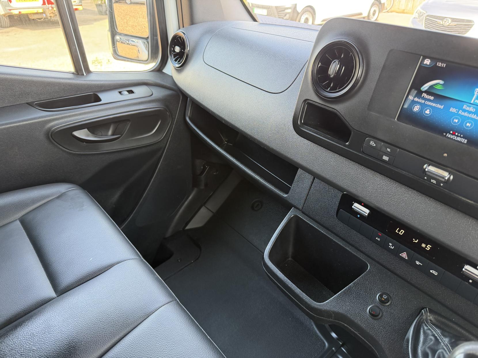 2021 Mercedes-Benz Sprinter 2.1 316 CDI Progressive Panel Van 5dr Diesel Manual RWD L2 H2 Euro 6 (s/s) (163 ps) - Thumbnail 27