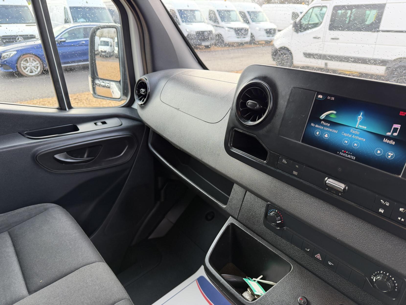 Mercedes-Benz Sprinter 2.1 316 CDI Panel Van 5dr Diesel Manual RWD L2 H2 Euro 6 (163 ps)