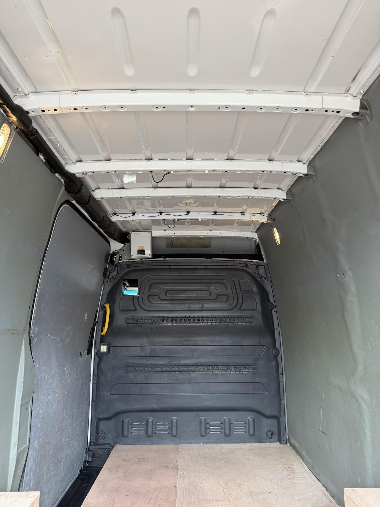 Mercedes-Benz Sprinter 2.1 316 CDI Panel Van 5dr Diesel Manual RWD L2 H2 Euro 6 (163 ps)