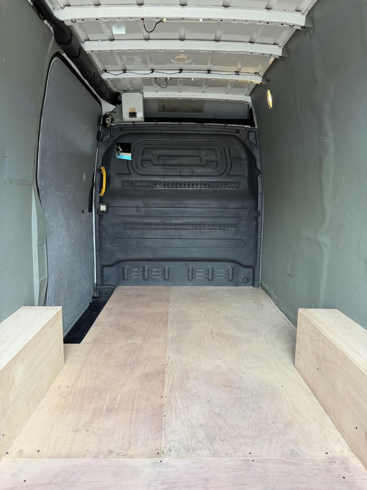 Mercedes-Benz Sprinter 2.1 316 CDI Panel Van 5dr Diesel Manual RWD L2 H2 Euro 6 (163 ps)