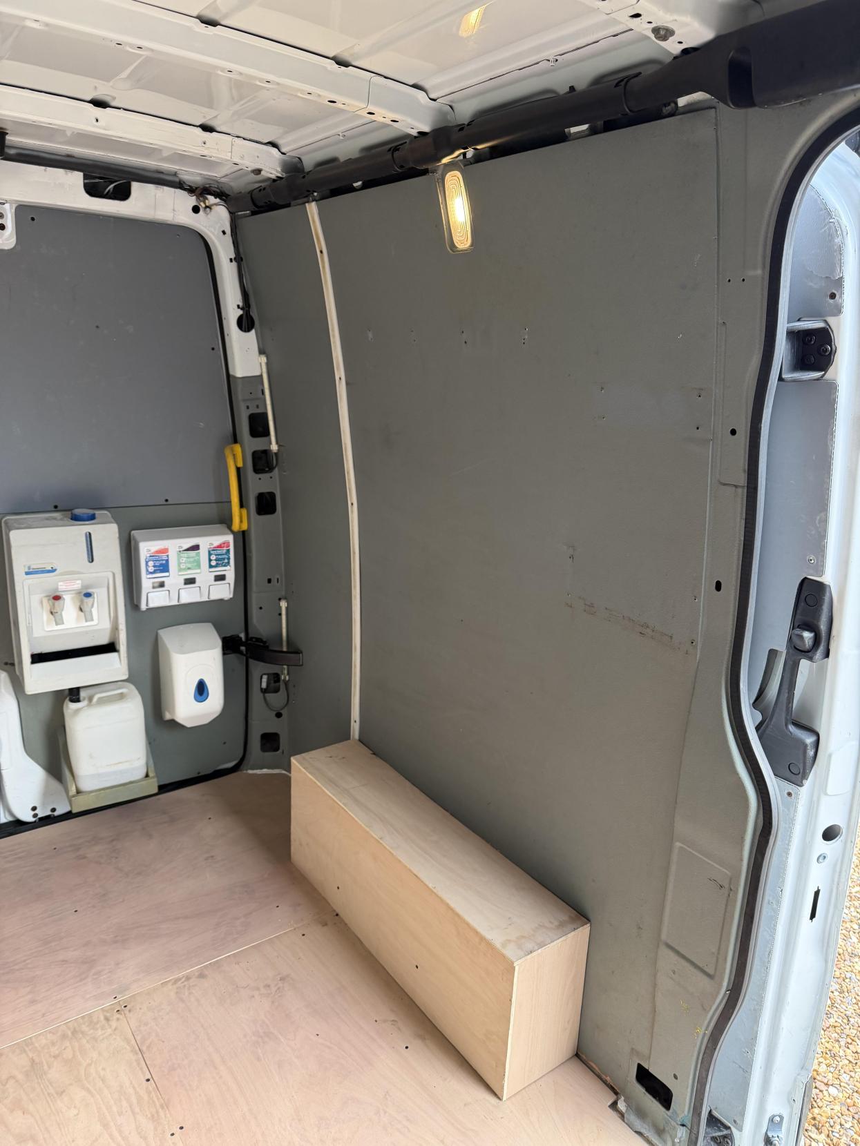 Mercedes-Benz Sprinter 2.1 316 CDI Panel Van 5dr Diesel Manual RWD L2 H2 Euro 6 (163 ps)