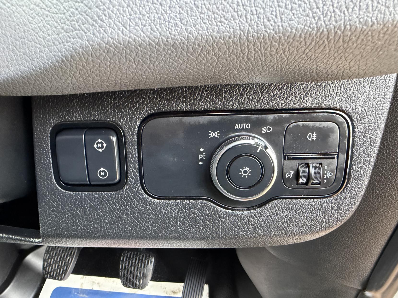 Mercedes-Benz Sprinter 2.1 316 CDI Panel Van 5dr Diesel Manual RWD L2 H2 Euro 6 (163 ps)