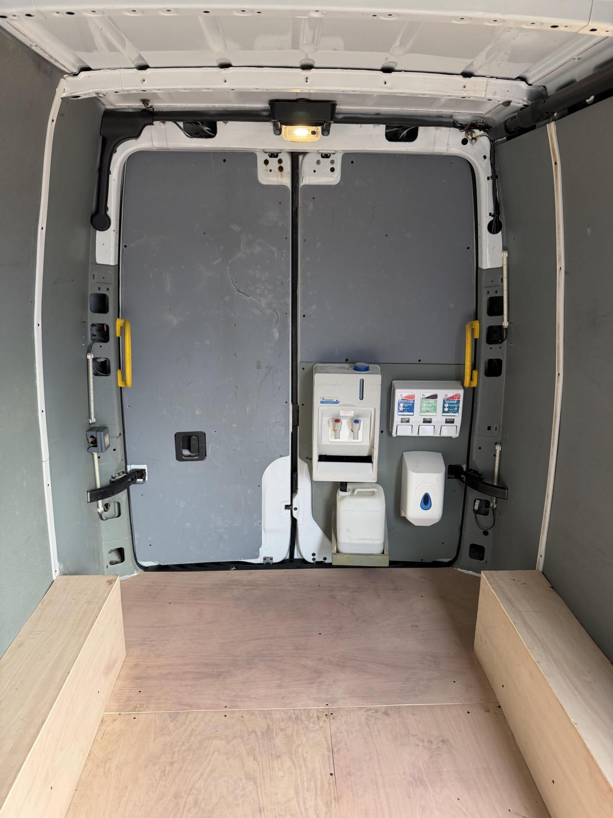 Mercedes-Benz Sprinter 2.1 316 CDI Panel Van 5dr Diesel Manual RWD L2 H2 Euro 6 (163 ps)