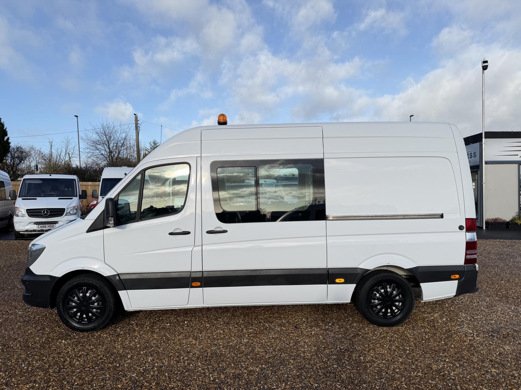 Mercedes-Benz Sprinter 2.1 313 CDi Panel Van 4dr Diesel Manual RWD L2 (129 bhp)