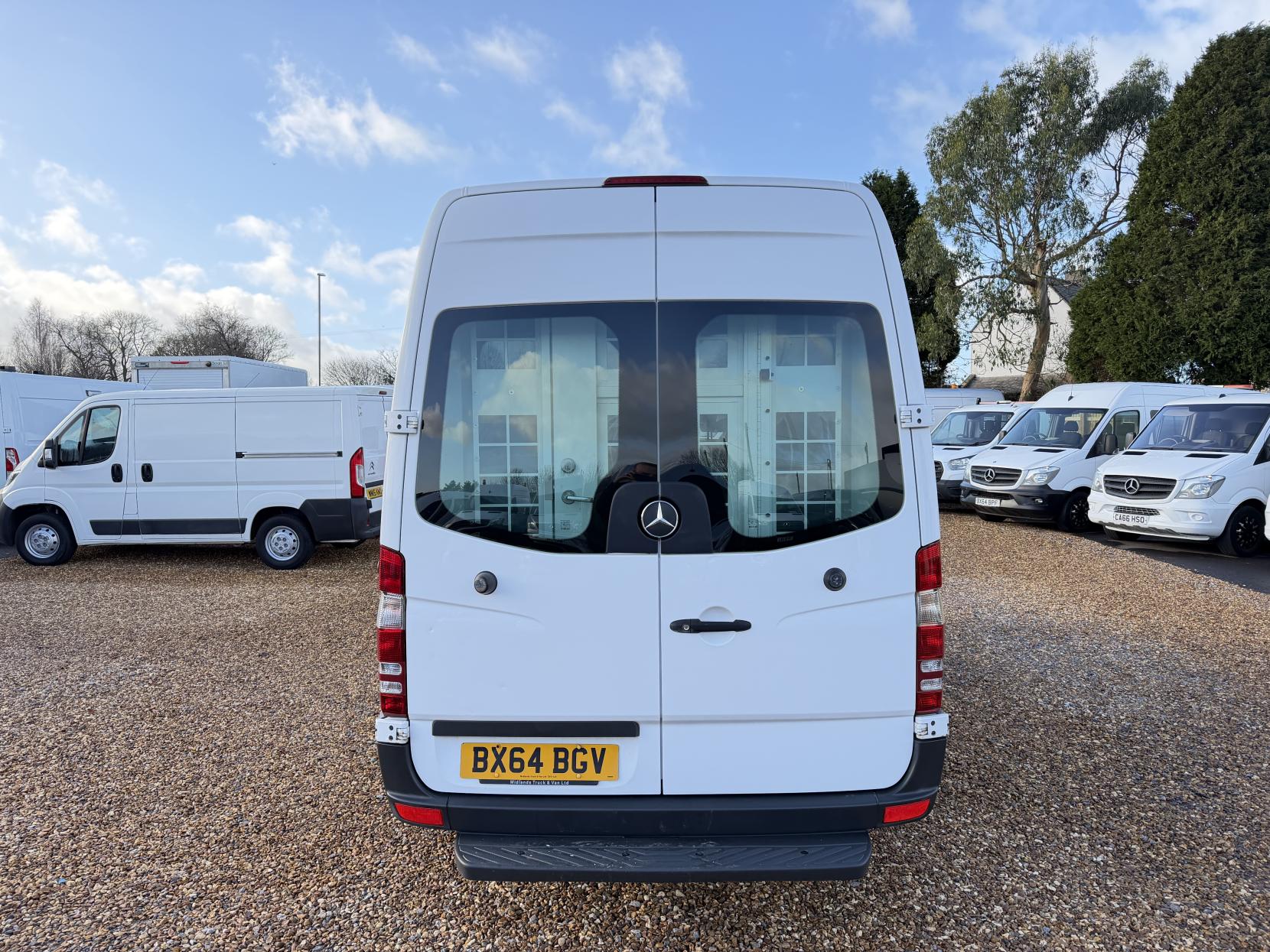 Mercedes-Benz Sprinter 2.1 313 CDi Panel Van 4dr Diesel Manual RWD L2 (129 bhp)