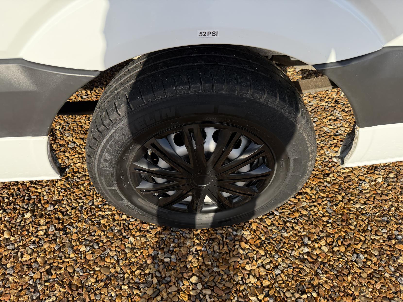 Mercedes-Benz Sprinter 2.1 313 CDi Panel Van 4dr Diesel Manual RWD L2 (129 bhp)