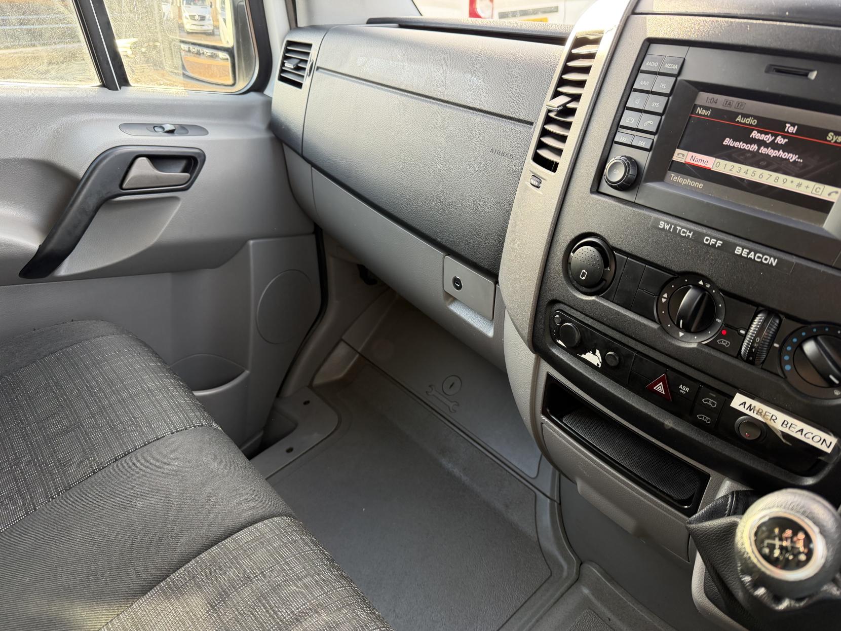 Mercedes-Benz Sprinter 2.1 313 CDi Panel Van 4dr Diesel Manual RWD L2 (129 bhp)