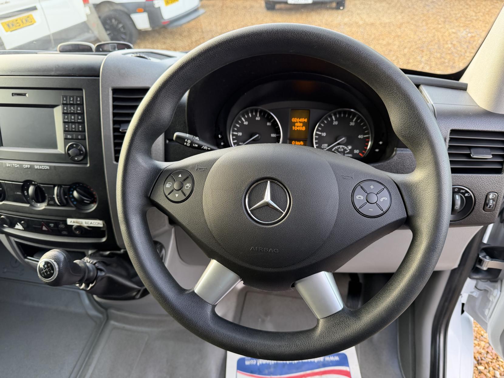 Mercedes-Benz Sprinter 2.1 313 CDi Panel Van 4dr Diesel Manual RWD L2 (129 bhp)