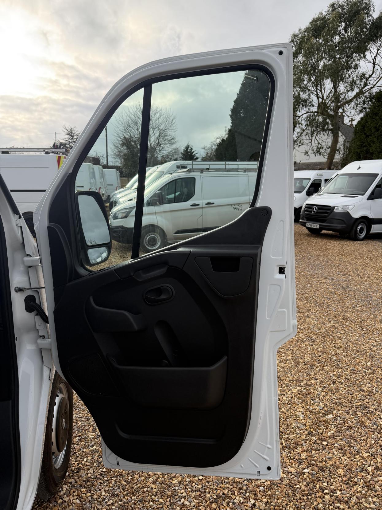 Vauxhall Movano 2.3 CDTi 3500 Panel Van 5dr Diesel Manual FWD L2 H2 Euro 6 (130 ps)