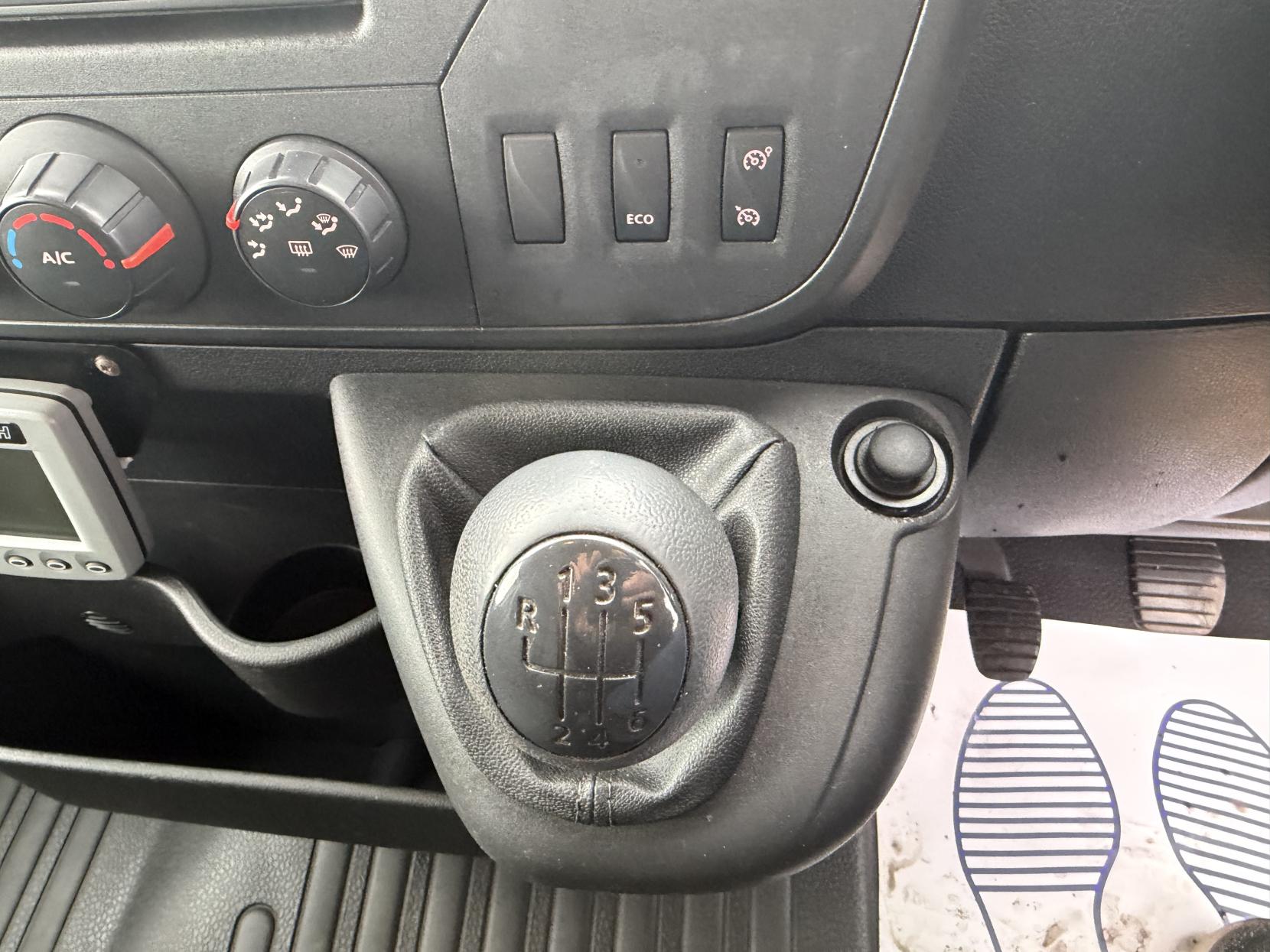 Vauxhall Movano 2.3 CDTi 3500 Panel Van 5dr Diesel Manual FWD L2 H2 Euro 6 (130 ps)