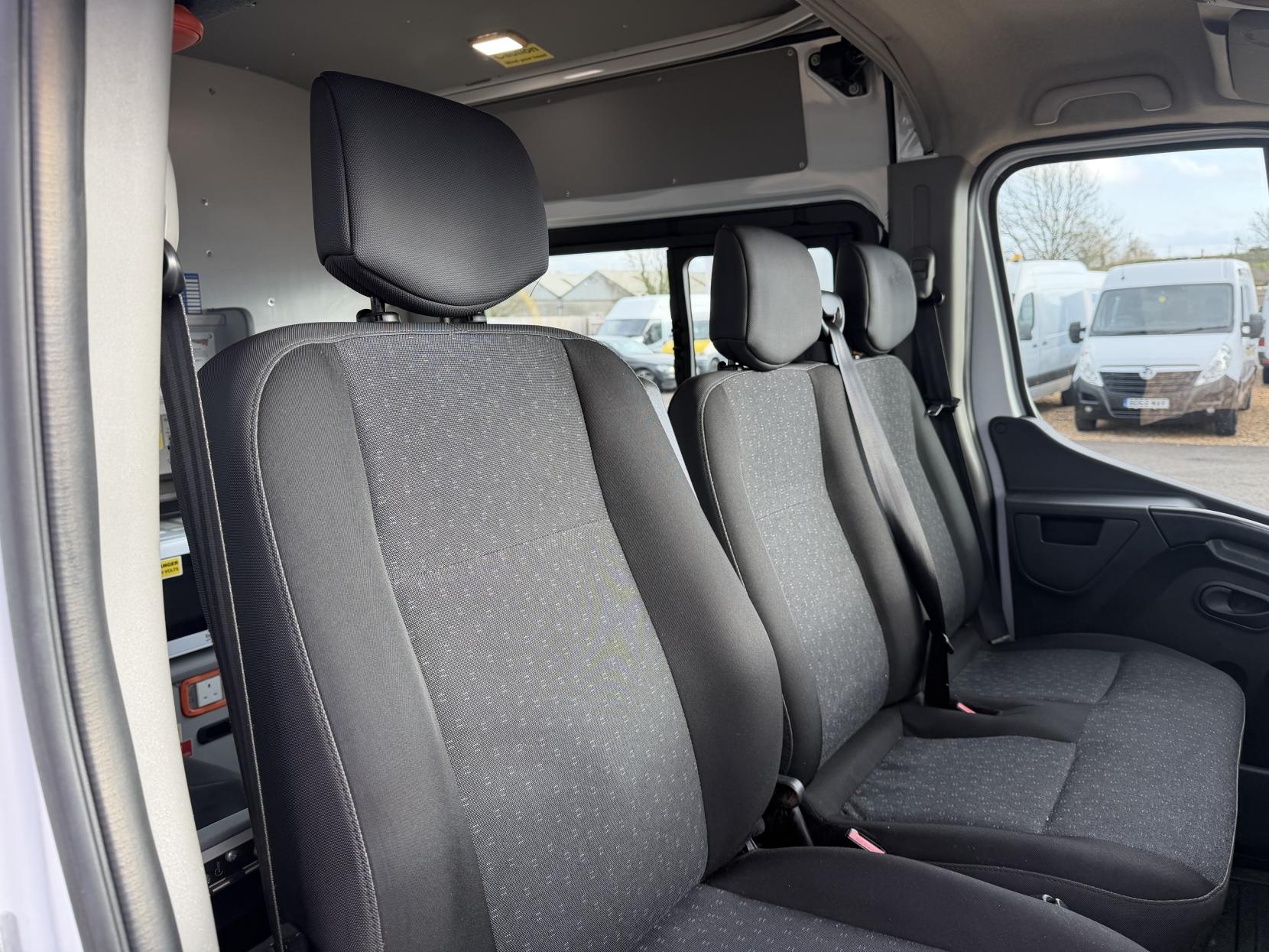 Vauxhall Movano 2.3 CDTi 3500 Panel Van 5dr Diesel Manual FWD L2 H2 Euro 6 (130 ps)