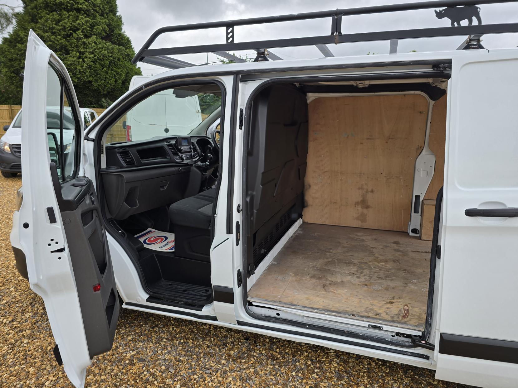 Ford Transit Custom 2.0 300 EcoBlue Leader Panel Van 5dr Diesel Manual L1 H1 Euro 6 (s/s) (105 ps)