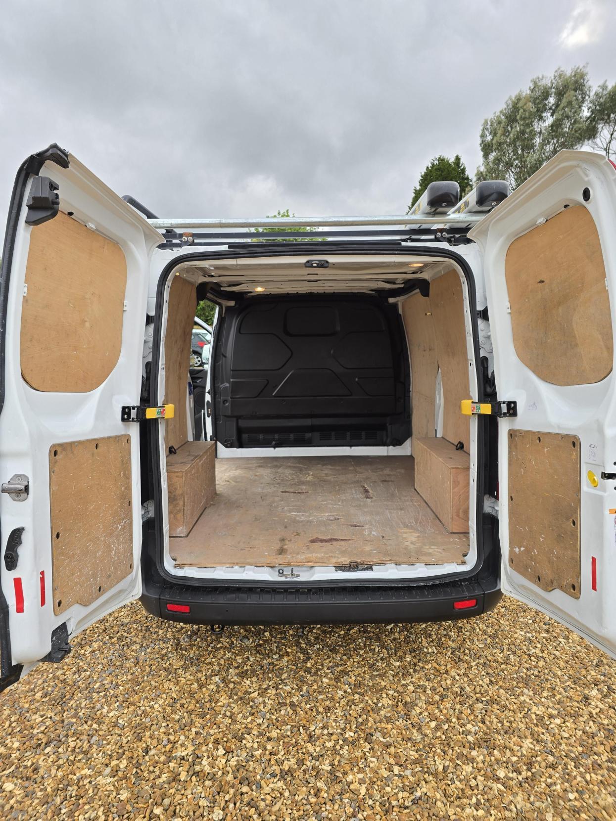 Ford Transit Custom 2.0 300 EcoBlue Leader Panel Van 5dr Diesel Manual L1 H1 Euro 6 (s/s) (105 ps)
