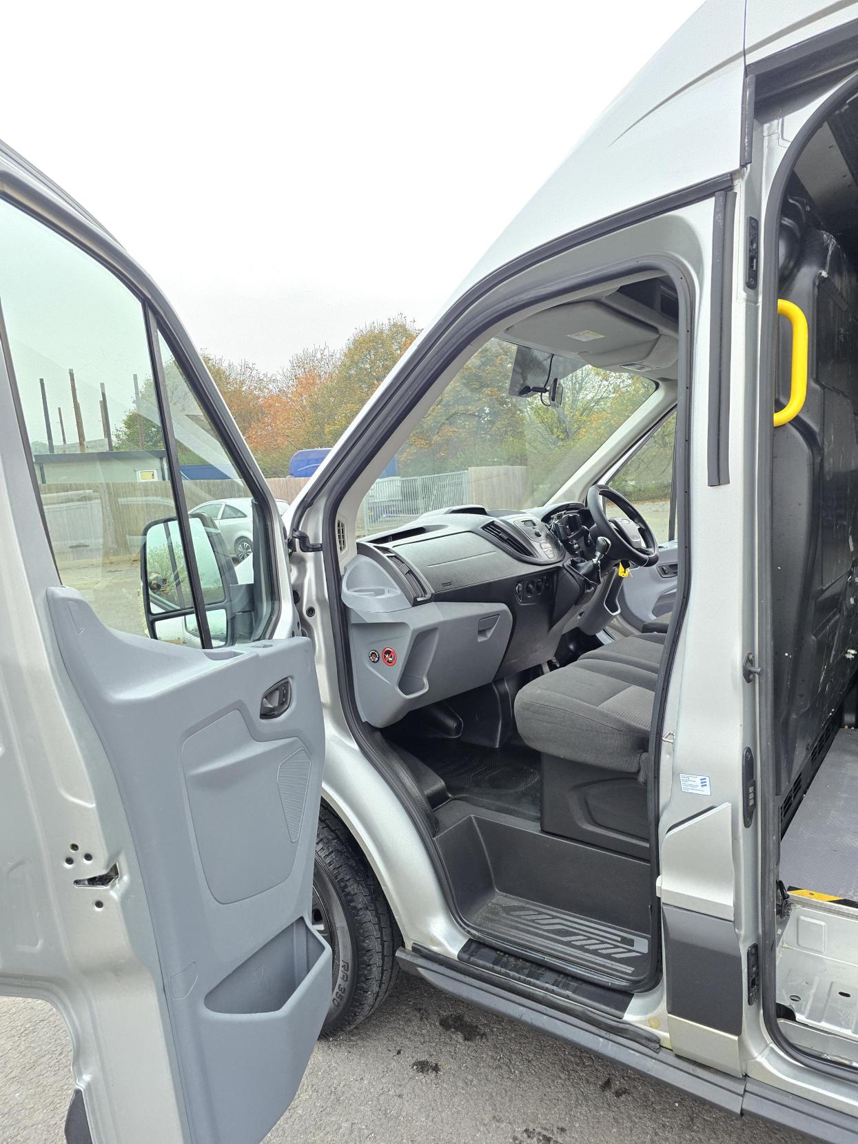 Ford Transit 2.2 TDCi 350 Panel Van 5dr Diesel Manual RWD L2 H3 Euro 5 (155 ps)