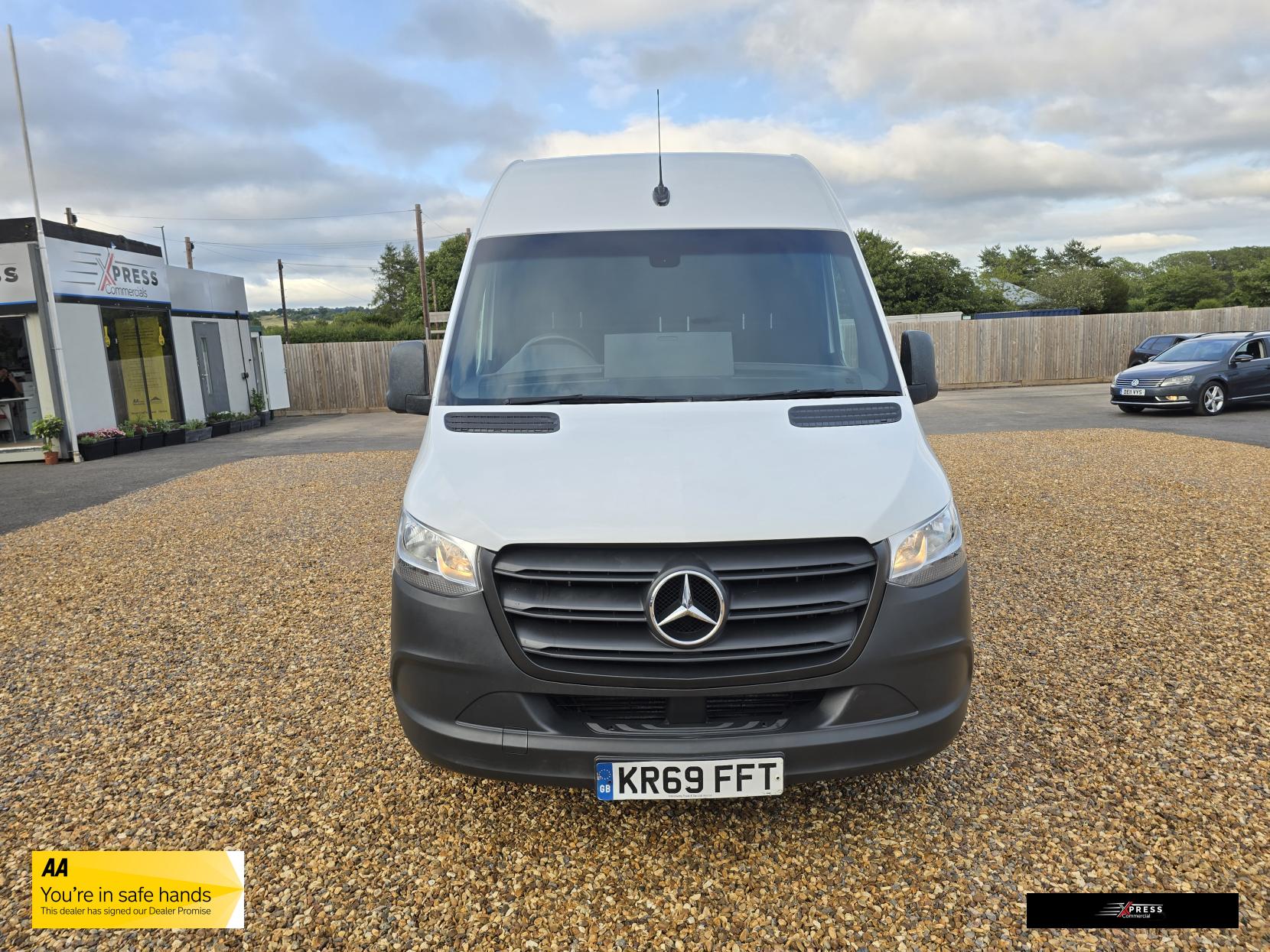 Mercedes-Benz Sprinter Sprinter 2.1 316 CDI Panel Van 5dr Diesel Manual RWD L2 H2 Euro 6 (163 ps)
